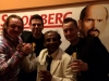 Foto mit Hausmeister und Inder